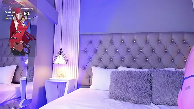 Snapshot of LunaBloomn chatting on 11/18/25, 05:06 LunaBloomn online show from 11/18/25, 05:06