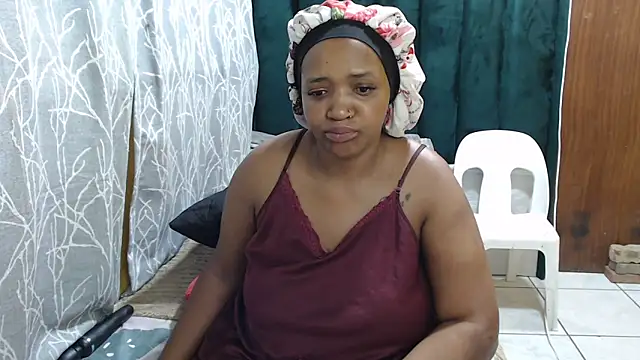 CandyBoobsxxxx online show from 10/15/25, 06:30