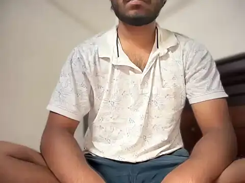 Snapshot of bossyjuicy chatting on 03/11/26, 07:31 bossyjuicy online show from 03/11/26, 07:31