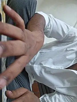 Snapshot of bossyjuicy chatting on 03/29/26, 07:47 bossyjuicy online show from 03/29/26, 07:47