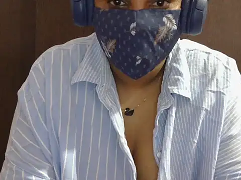 Snapshot of Nisha-telugu chatting on 11/02/25, 06:21 Nisha-telugu online show from 11/02/25, 06:21