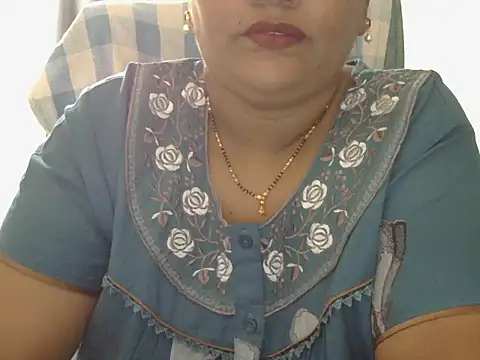 Snapshot of Nisha-telugu chatting on 05/07/26, 07:08 Nisha-telugu online show from 05/07/26, 07:08