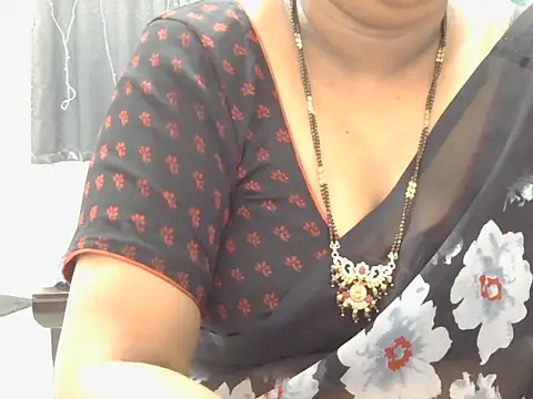 Snapshot of Nisha-telugu chatting on 06/20/26, 05:05 Nisha-telugu online show from 06/20/26, 05:05