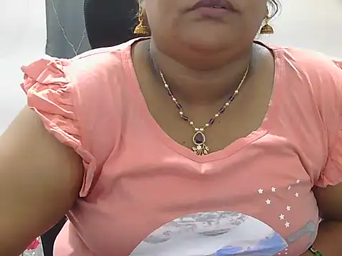 Snapshot of Nisha-telugu chatting on 07/11/26, 06:54 Nisha-telugu online show from 07/11/26, 06:54