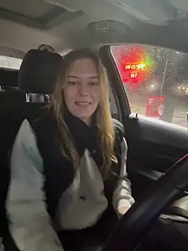 Snapshot of AllesandraLove chatting on 12/19/25, 12:34 AllesandraLove online show from 12/19/25, 12:34