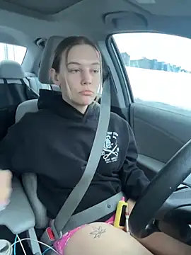 Snapshot of AllesandraLove chatting on 02/04/26, 12:55 AllesandraLove online show from 02/04/26, 12:55