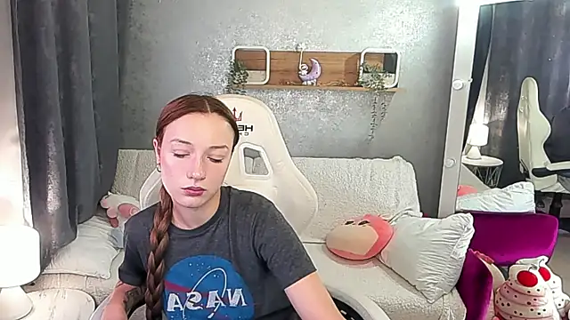 FoxyMayy online show from 10/28/25, 02:31