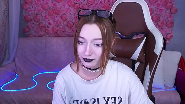 FoxyMayy online show from 06/08/26, 01:28