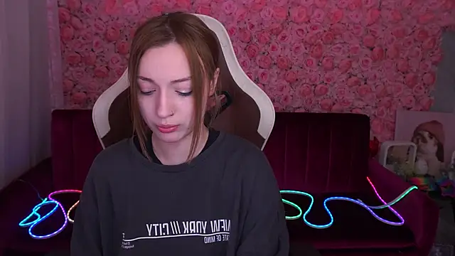 FoxyMayy online show from 06/20/26, 06:16