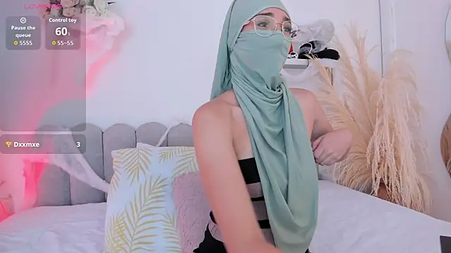 Ridwana  online show from 10/29/25, 07:04