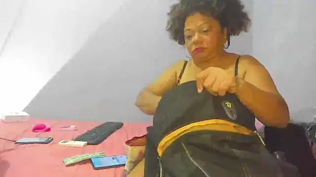 Snapshot of milf_1232 chatting on 10/07/25, 12:35 milf 1232 online show from 10/07/25, 12:35