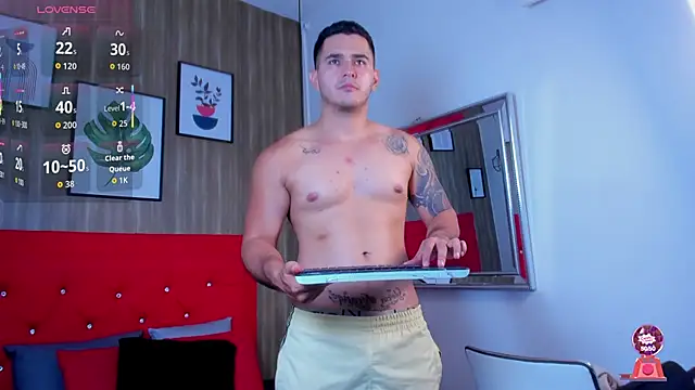 Snapshot of big-tyler chatting on 11/11/25, 08:09 big-tyler online show from 11/11/25, 08:09