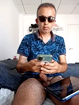 Snapshot of EmilioTaladdro chatting on 06/23/26, 10:57 EmilioTaladdro online show from 06/23/26, 10:57