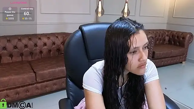 Snapshot of ArielBlossom___ chatting on 10/14/25, 11:11 ArielBlossom online show from 10/14/25, 11:11