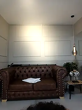 Snapshot of ArielBlossom___ chatting on 12/02/25, 11:04 ArielBlossom online show from 12/02/25, 11:04