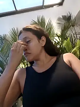 ArielBlossom    online show from 01/06/26, 11:14