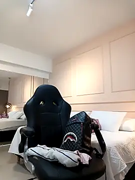 ArielBlossom    online show from 03/20/26, 11:59