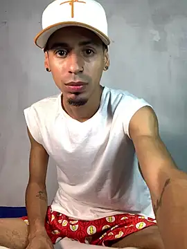 Snapshot of Alexx_1214 chatting on 09/14/25, 02:00 Alexx 1214 online show from 09/14/25, 02:00