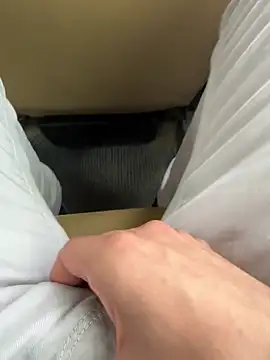 LAZ3R1 online show from 10/13/25, 08:58