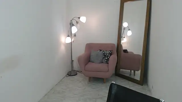tatiana oconell22 online show from 05/05/26, 01:57