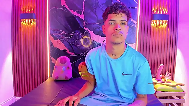 Lucky boys  X online show from 11/11/25, 01:00