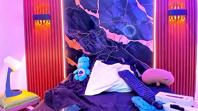 Snapshot of Lucky_boys__X chatting on 03/01/26, 05:15 Lucky boys X online show from 03/01/26, 05:15