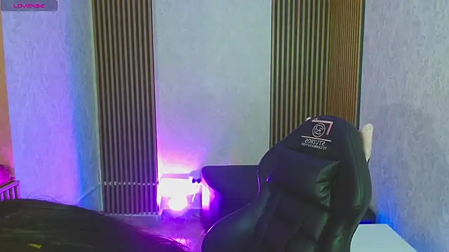 Miagates tay online show from 11/03/25, 03:08