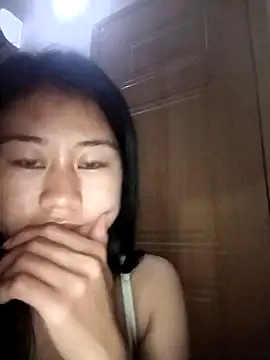 Snapshot of luy-xinh02 chatting on 09/25/25, 02:32 luy-xinh02 online show from 09/25/25, 02:32