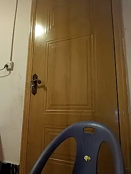 Snapshot of luy-xinh02 chatting on 10/31/25, 02:18 luy-xinh02 online show from 10/31/25, 02:18