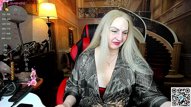 Snapshot of Nina_Devillle chatting on 05/31/26, 01:47 Nina Devillle online show from 05/31/26, 01:47