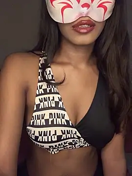 Snapshot of Mira_SL chatting on 11/29/25, 03:04 Mira SL online show from 11/29/25, 03:04