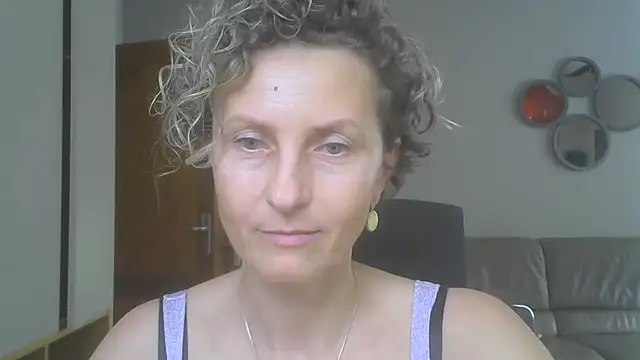 Sylira online show from 07/26/26, 01:18