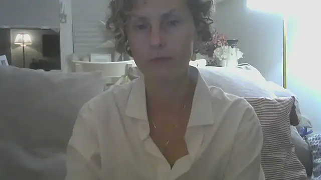 Sylira online show from 07/28/26, 08:52