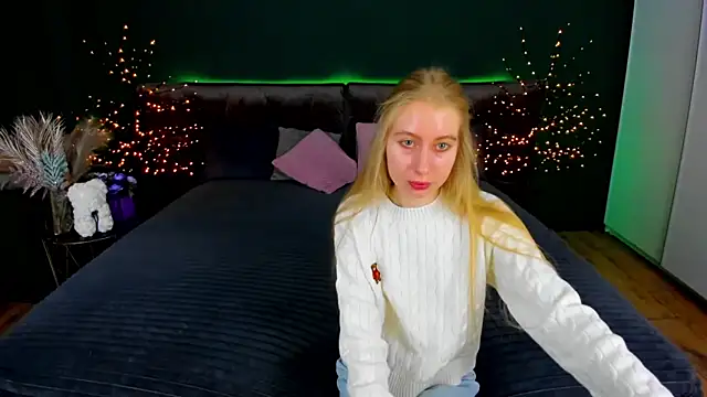 Alina Blonde online show from 10/30/25, 06:37