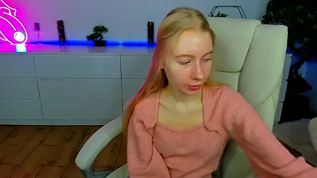 Alina Blonde online show from 11/12/25, 06:36