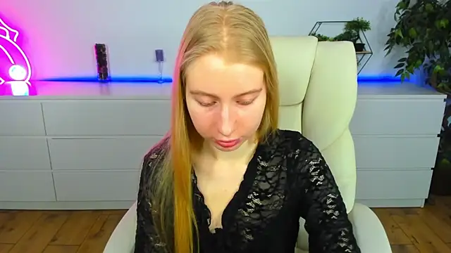 Alina Blonde online show from 03/19/26, 06:39