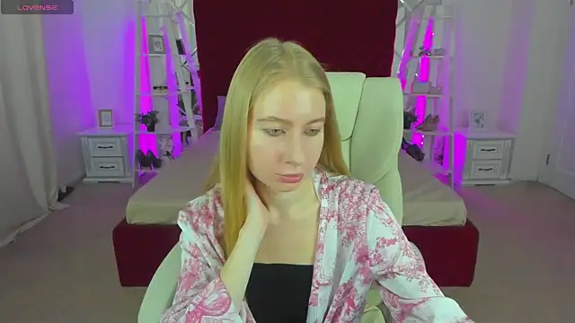 Alina Blonde online show from 06/16/26, 05:43