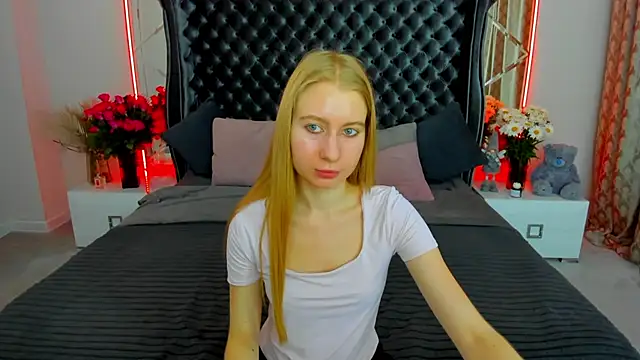 Alina Blonde online show from 06/27/26, 12:22