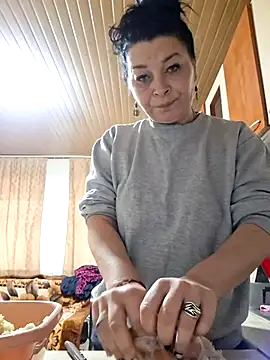 Soffy Skye online show from 11/21/25, 07:07