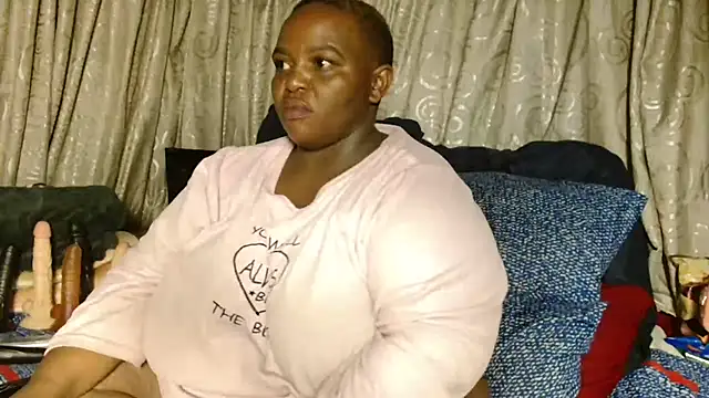 Snapshot of Bustyboobs02xx chatting on 01/15/26, 01:21 Bustyboobs02xx online show from 01/15/26, 01:21