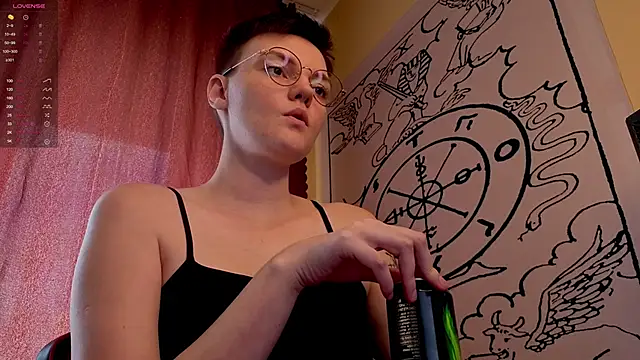 KrisNeal online show from 09/26/25, 09:24