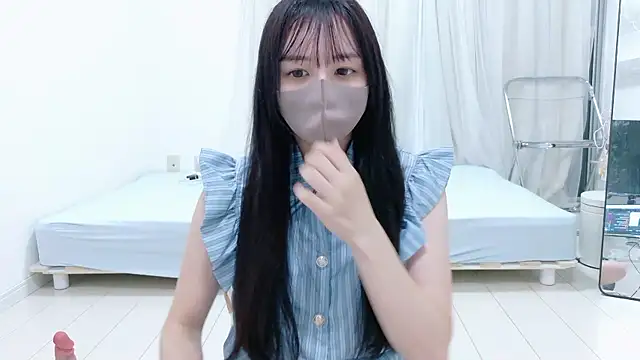  Mia land  online show from 06/28/26, 02:01
