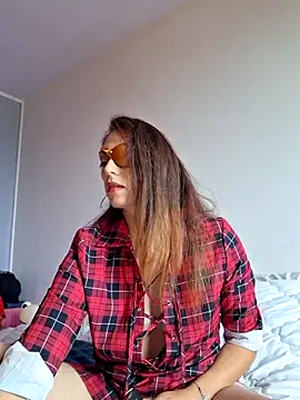 Snapshot of ChouqxxxCoreleone chatting on 10/14/25, 08:59 ChouqxxxCoreleone online show from 10/14/25, 08:59