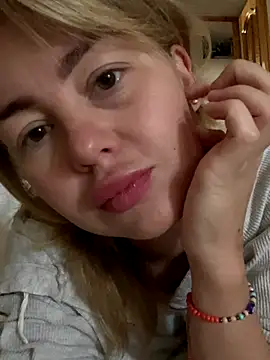 MartaLuna  online show from 10/12/25, 08:35