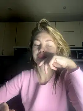 MartaLuna  online show from 11/19/25, 07:03