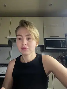 MartaLuna  online show from 12/14/25, 01:27