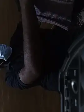 Snapshot of Indianboy9527 chatting on 04/05/26, 03:42 Indianboy9527 online show from 04/05/26, 03:42