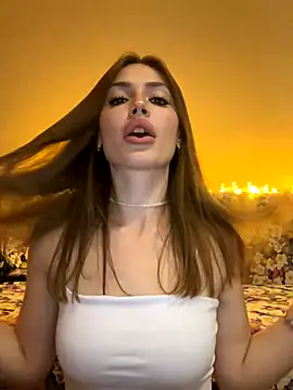 Elizabeth Tay online show from 09/29/25, 03:50