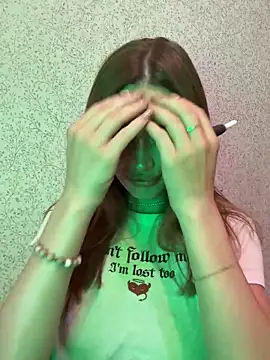 Elizabeth Tay online show from 10/10/25, 04:50