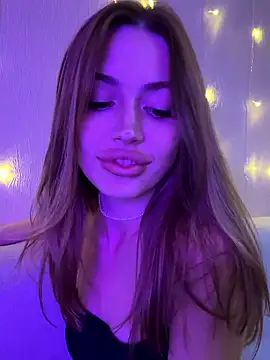 Elizabeth Tay online show from 10/15/25, 05:02